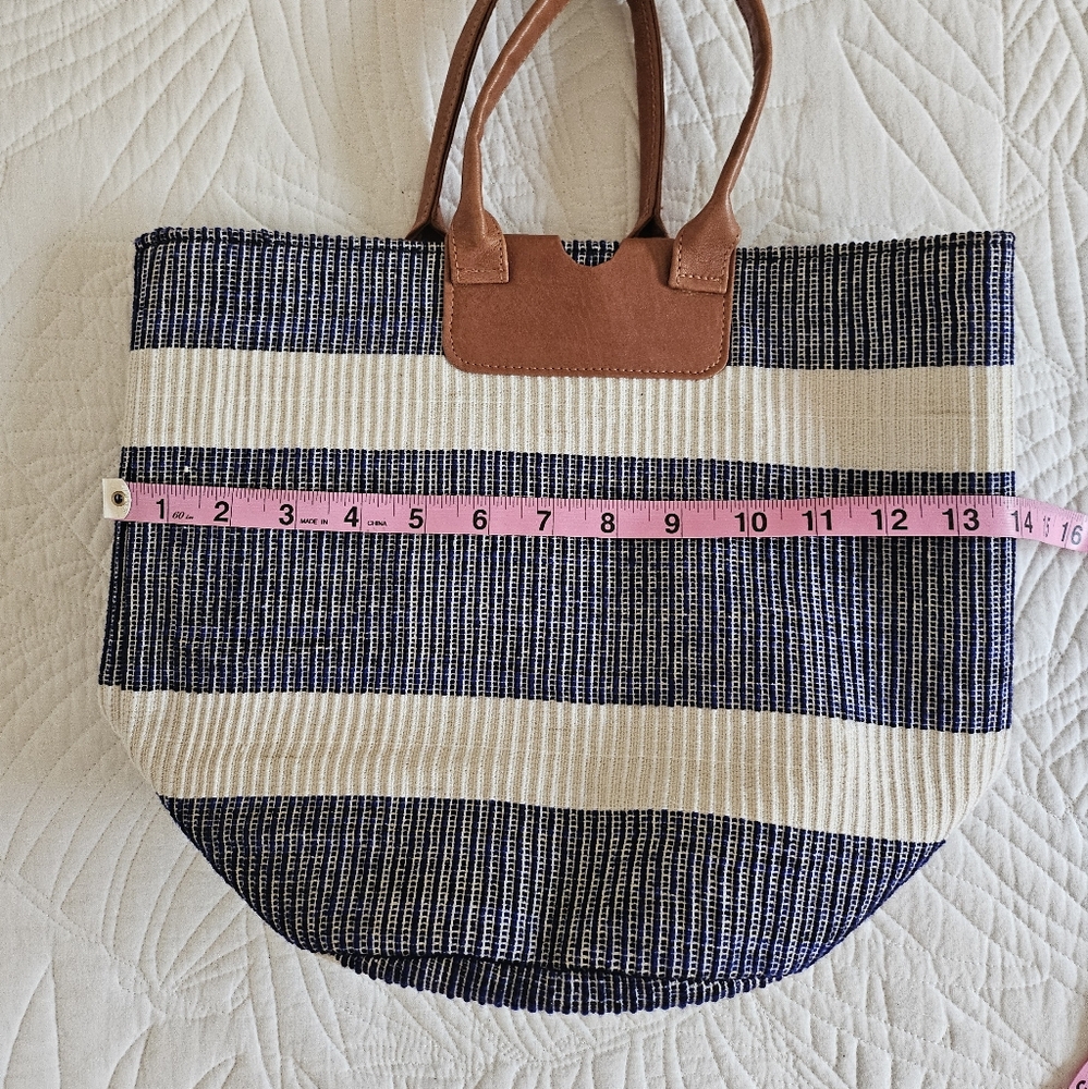 Blue and White Beach/Pool tote - Picture 6 of 8